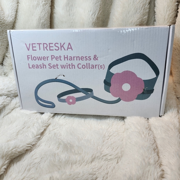Vetreska Flower Pet Harness ,Collar, and Bag Pack Pink & Green - Picture 16 of 17